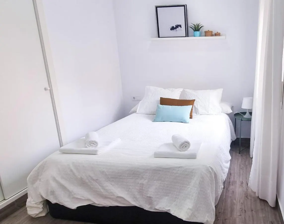 Cozy & Quiet Apartment Capitan Huelin 말라가