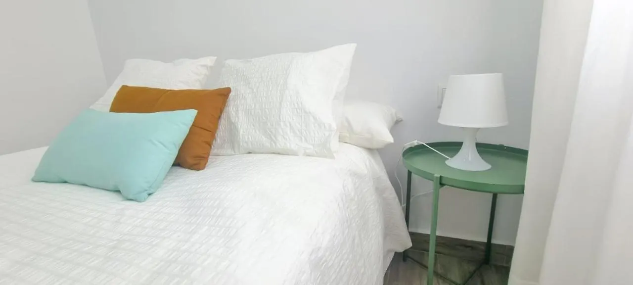 Cozy & Quiet Apartment Capitan Huelin 말라가